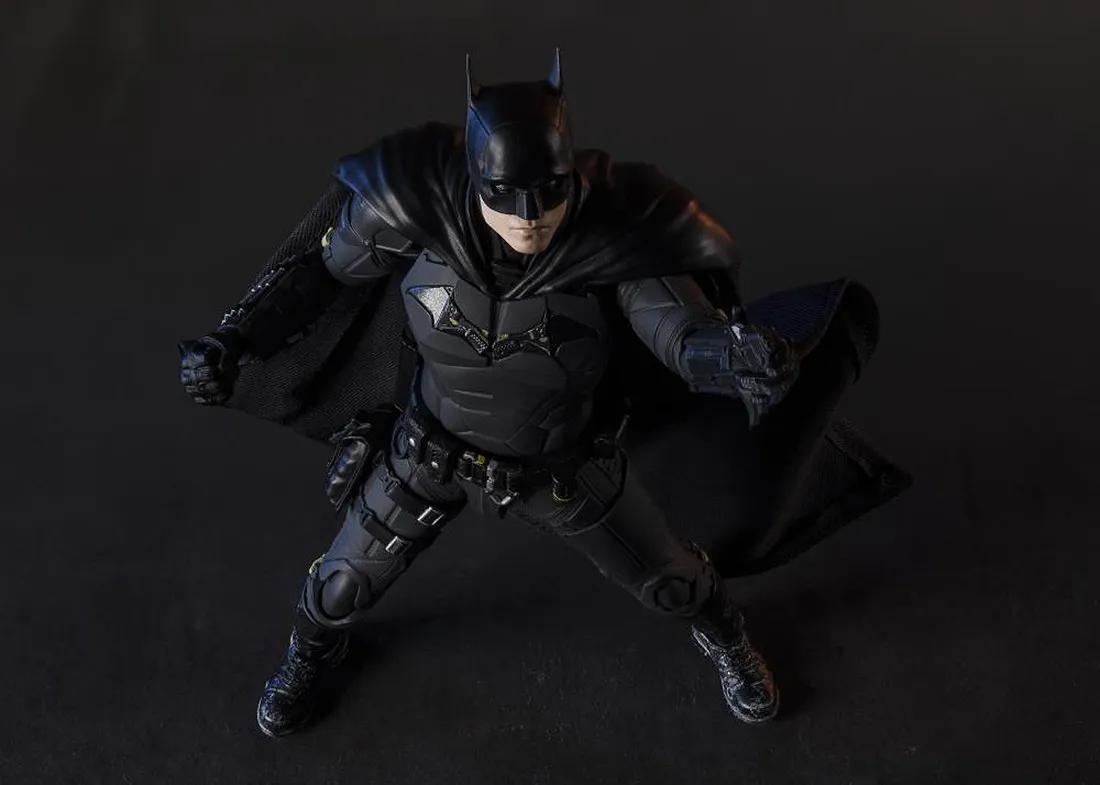 Bandai S.H.Figuarts The Batman - Batman Figure (black)