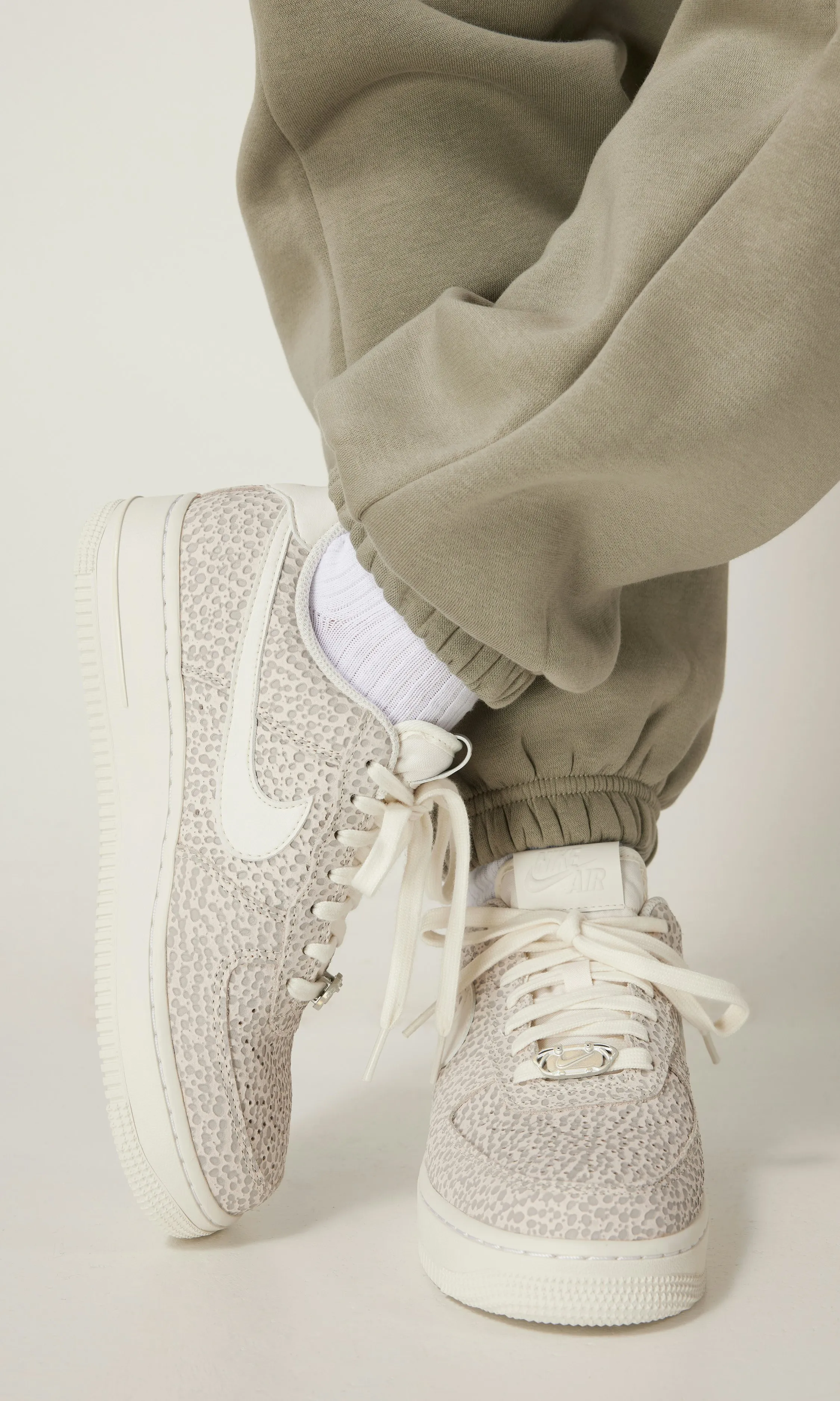 Nike Air Force 1 Sneakers Light grey | Women | Junkyard