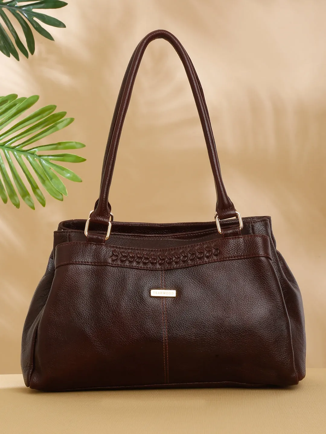 Women Brown Leather Handheld bag